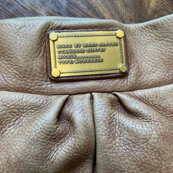 Marc by Marc Jacobs Classic Q Hillier Pebble Leather Hobo Bag Brown Distressed - Picture 2 of 9